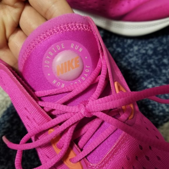 Nike - Picture 3 of 7